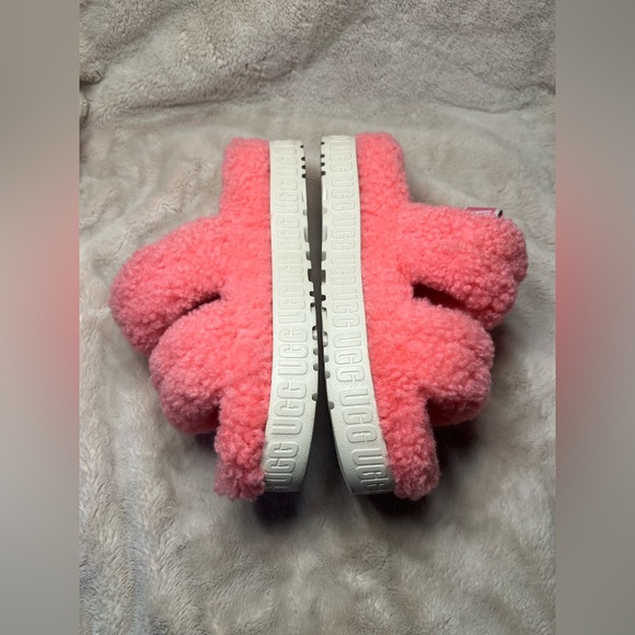 Ugg pink slippers Size Womens 9 pink - Picture 2 of 6